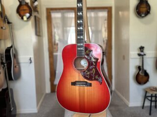 Gibson Hummingbird